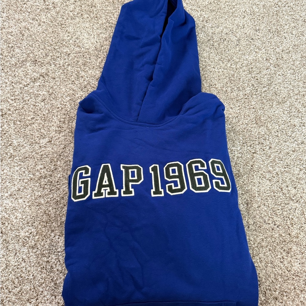 Men’s GAP Sweatshirt